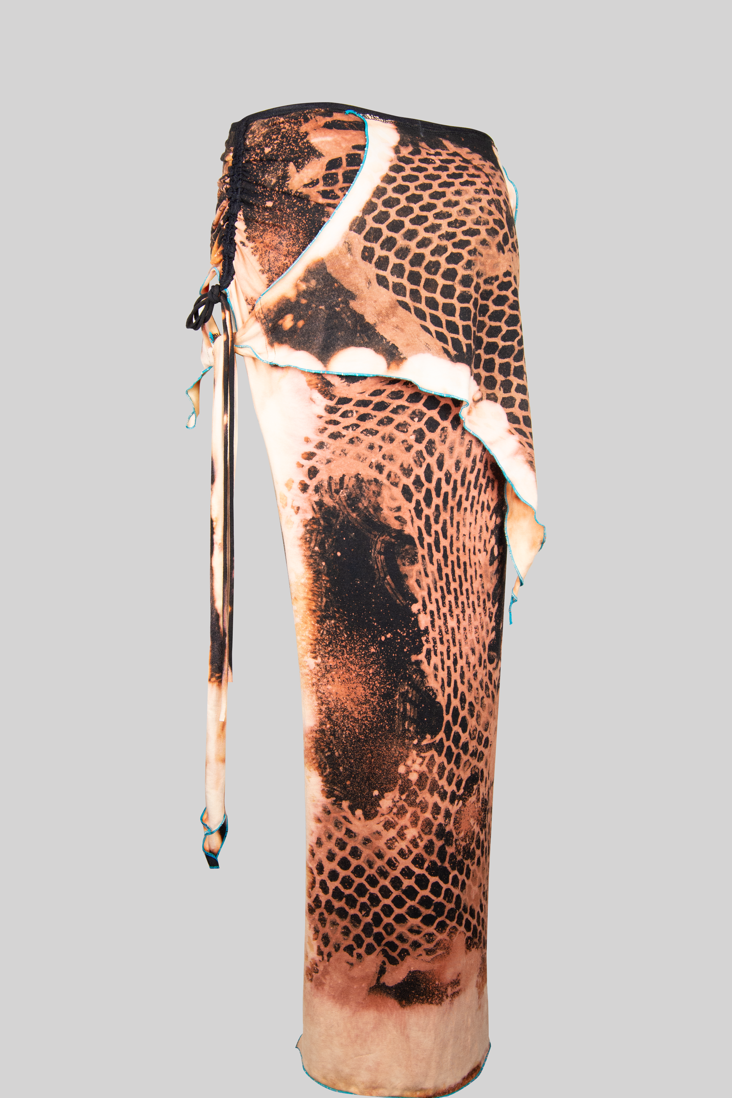 Wire Fence Asymmetric Skirt